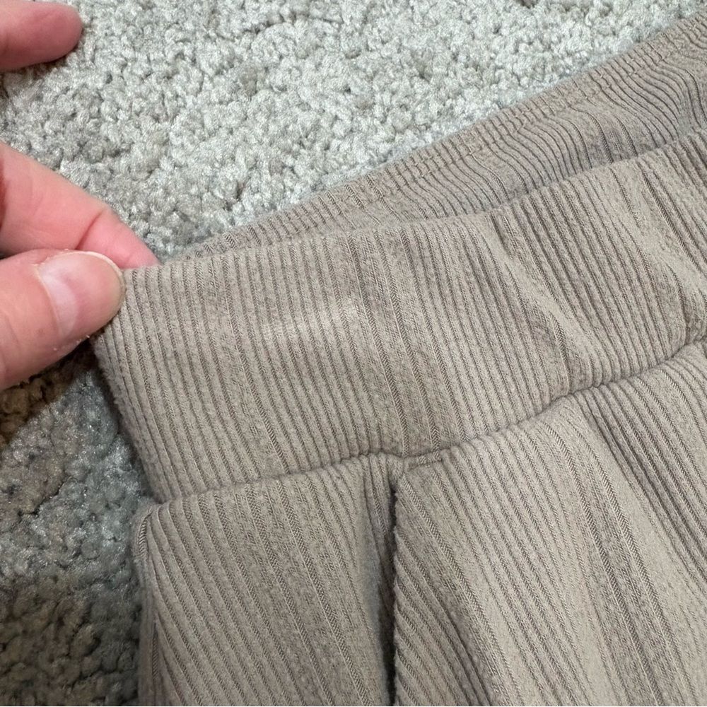 Abercrombie & Fitch Taupe Gray Lounge Shorts Size S - Picture 10 of 10